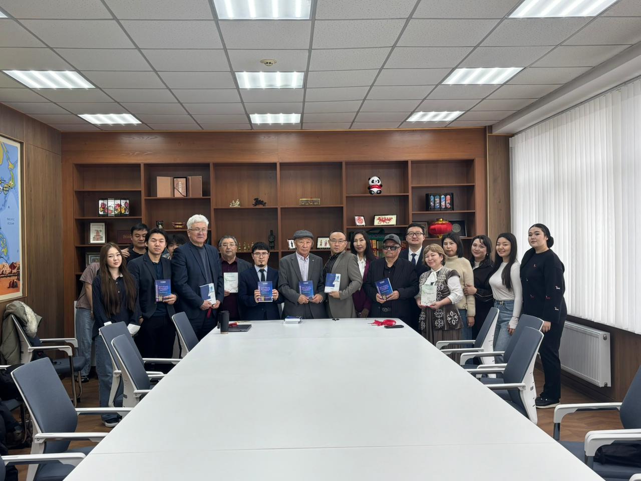 Шығыстану факультетінде қытай әдебиетіне арналған ғылыми еңбектердің тұсаукесері өтті.